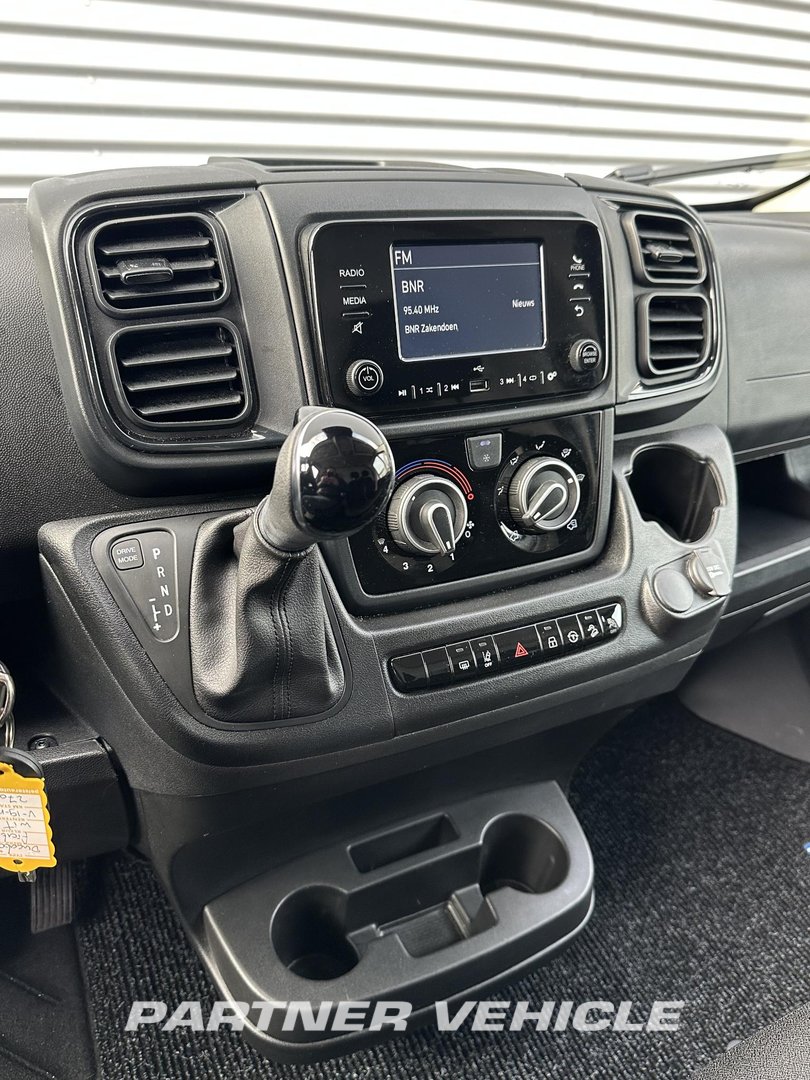 frontLeft : Fiat Ducato 180PK Furgonetka