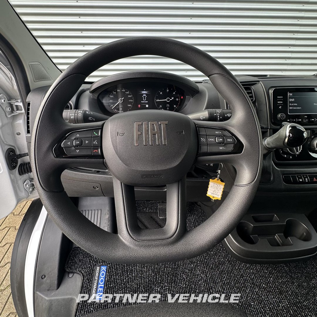frontLeft : Fiat Ducato 180PK Furgonetka