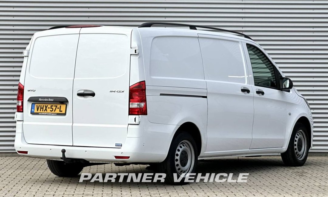 frontLeft : Mercedes Vito 114 Kastenwagen