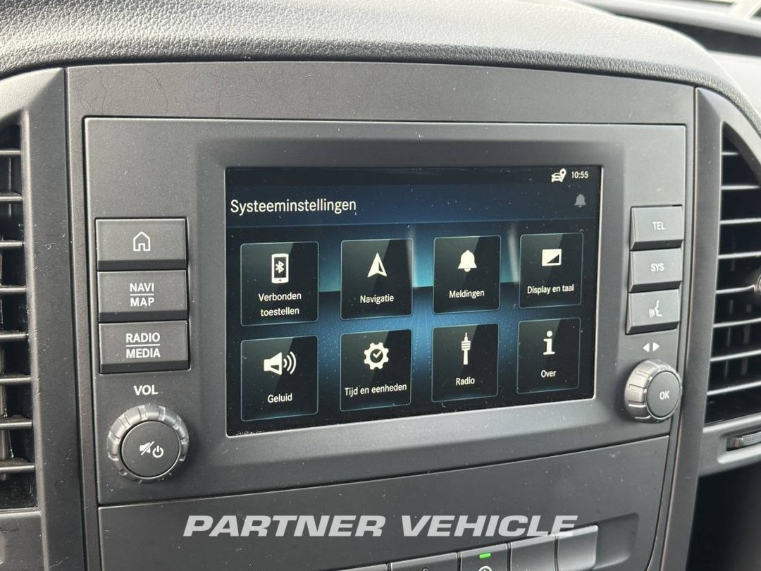 frontLeft : Mercedes Vito 114 Kastenwagen