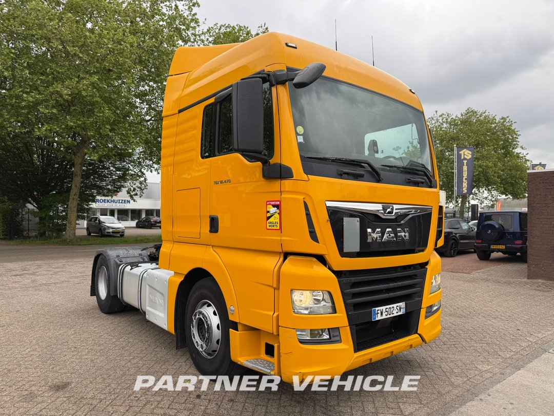 frontLeft : MAN TGX 18.470 Trækker