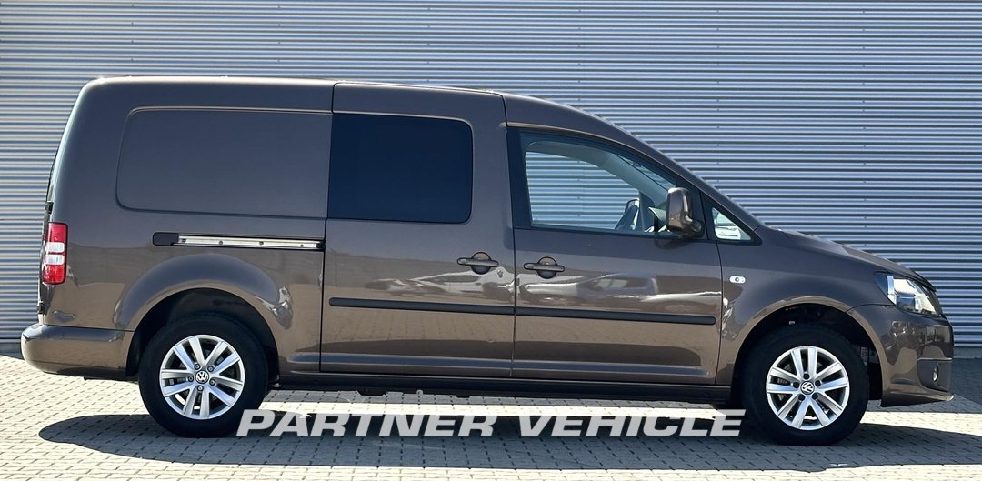 frontLeft : Volkswagen Caddy 102PK Затворен ван