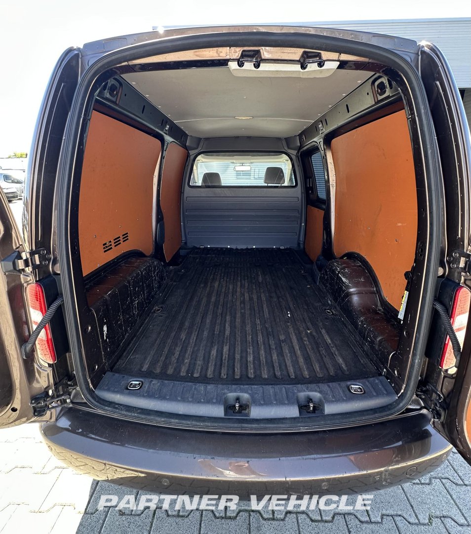frontLeft : Volkswagen Caddy 102PK Затворен ван