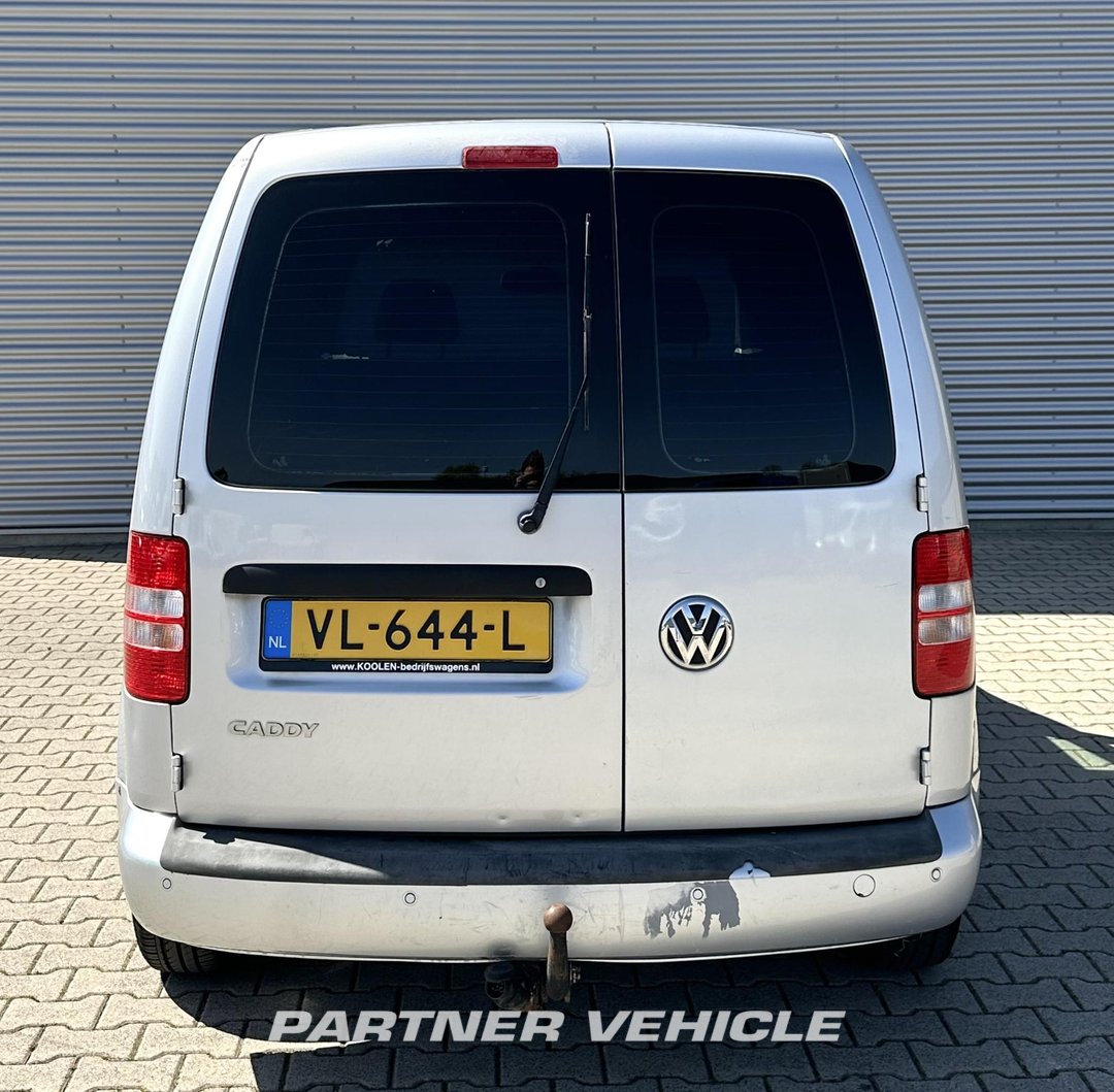 frontLeft : Volkswagen Caddy 102PK Затворен ван