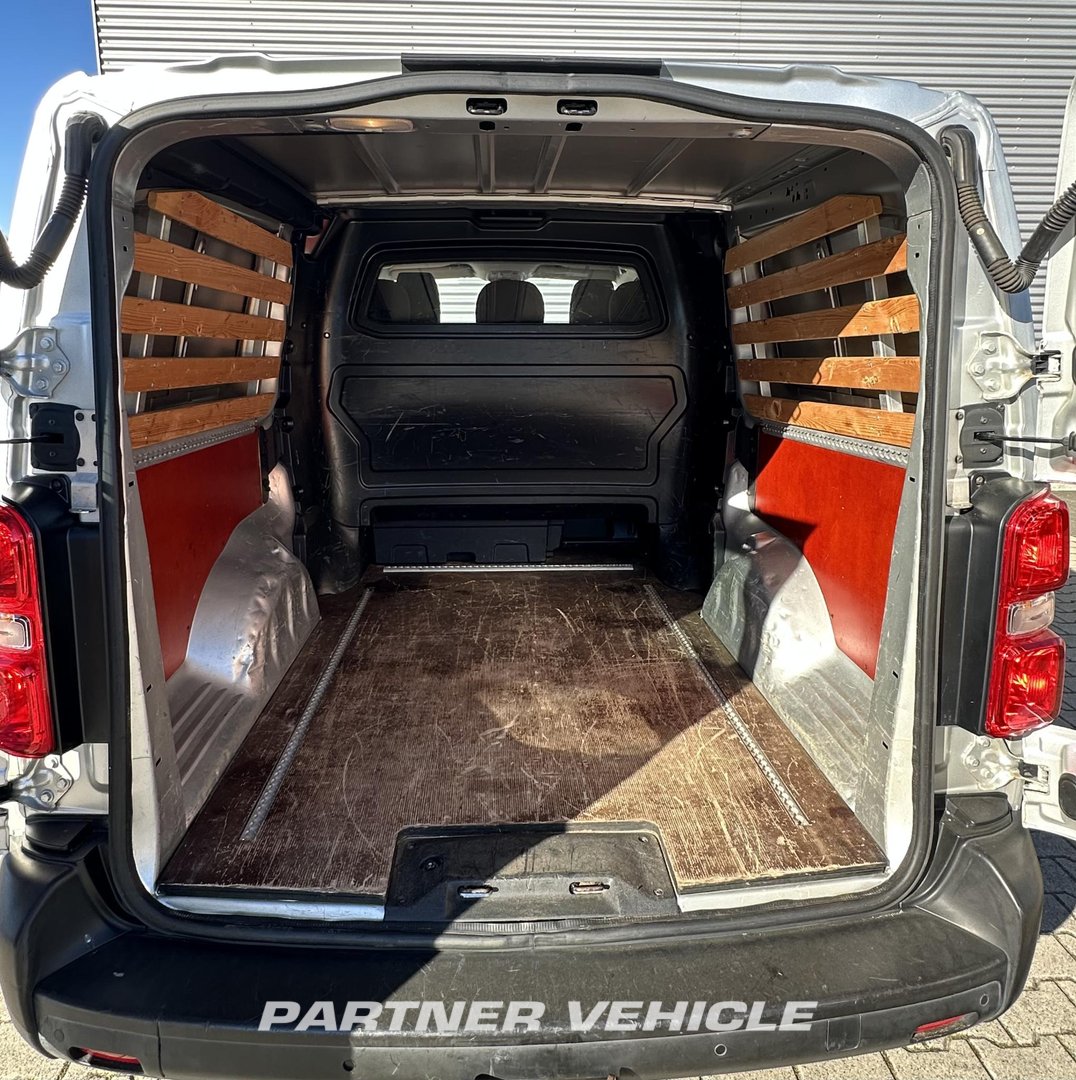 frontLeft : Citroën Dubbele cabine MARGE Minibussar skåpbilar