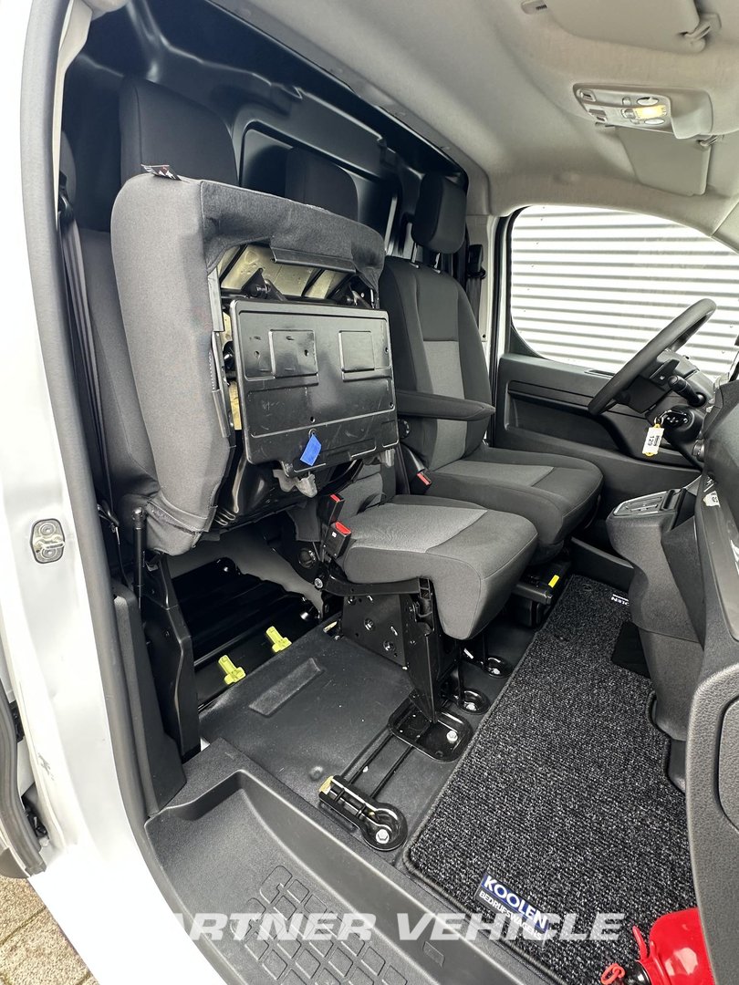 frontLeft : Peugeot Expert 140PK Minibussar skåpbilar