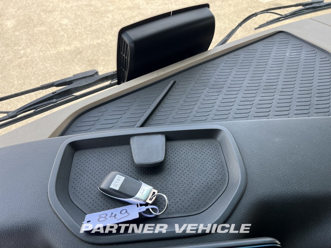 frontLeft : Mercedes Actros 1845 Tractor