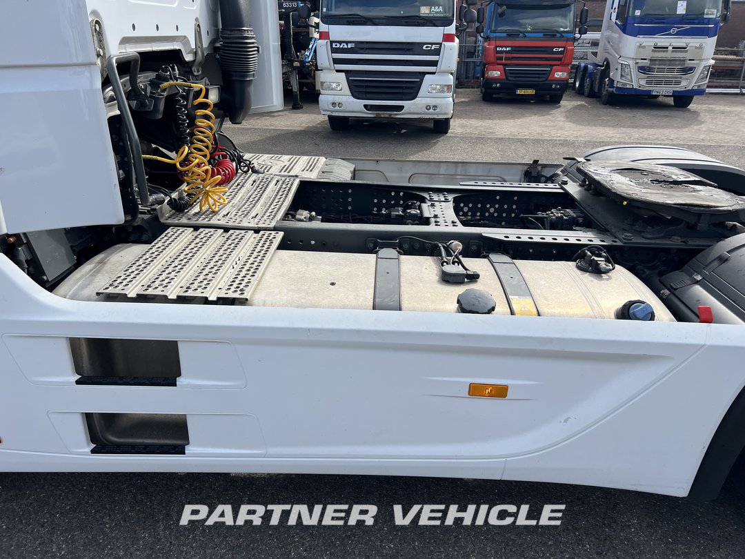 frontLeft : Mercedes Actros 1845 Cap tractor
