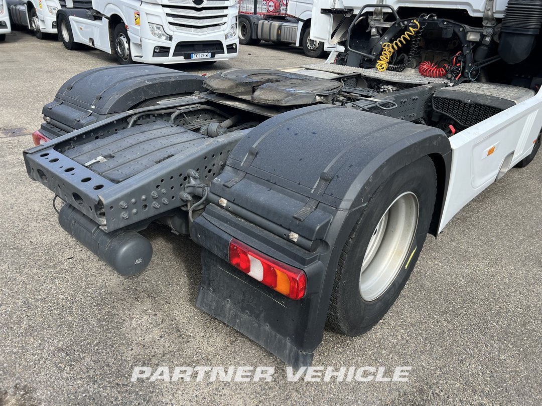 frontLeft : Mercedes Actros 1845 Cap tractor