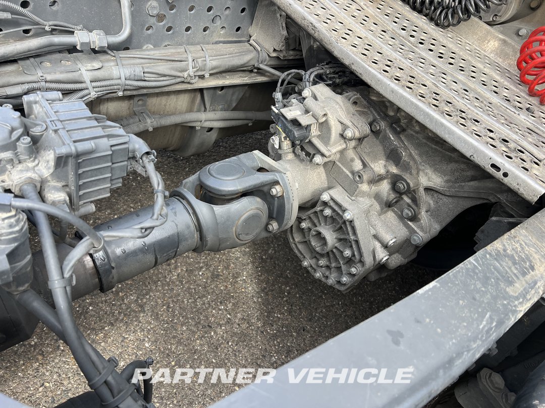 frontLeft : Mercedes Actros 1845 Cap tractor