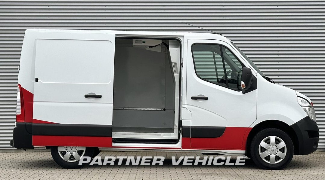 frontLeft : Nissan NV400 130PK Sluten kylbil