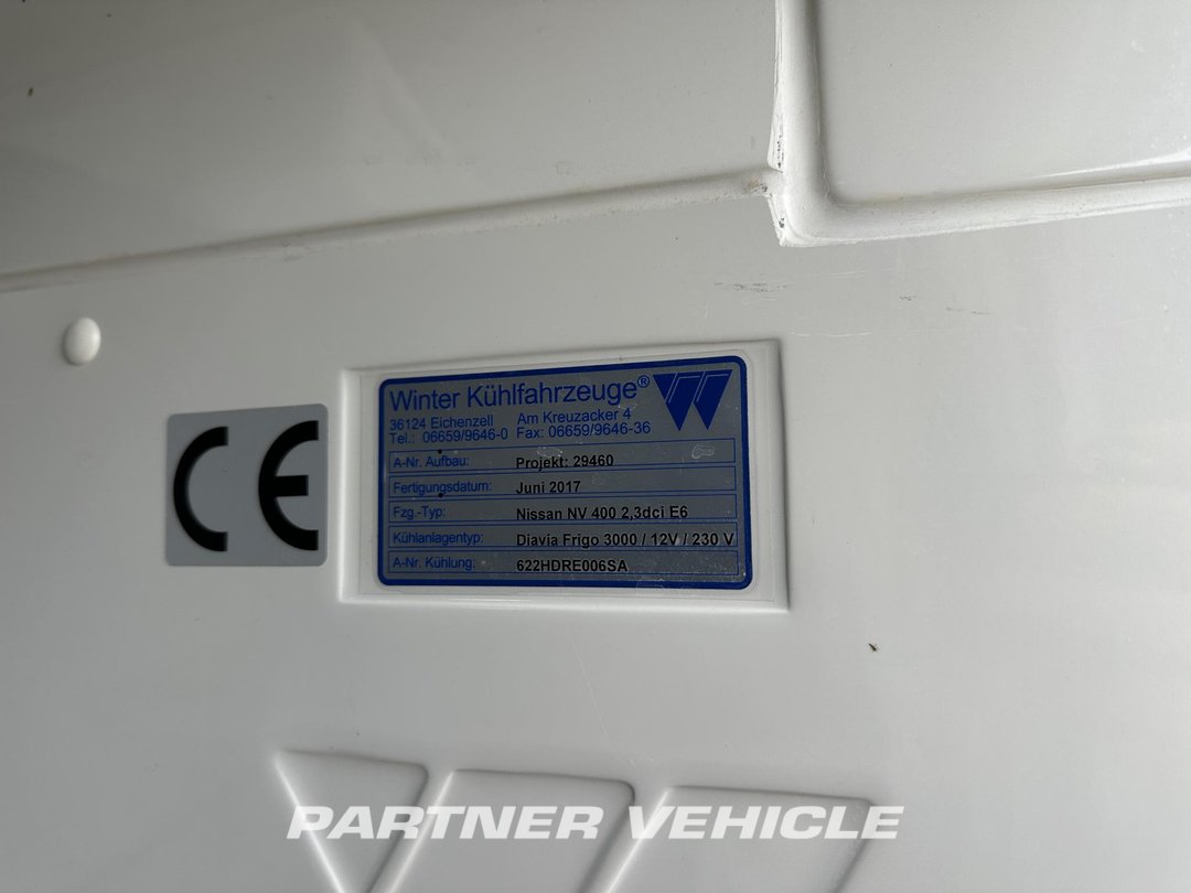 frontLeft : Nissan NV400 130PK Sluten kylbil