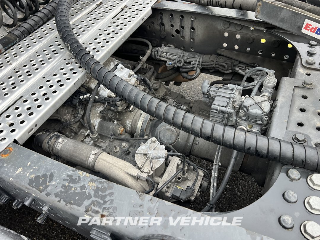 frontLeft : Mercedes Actros 1848 Tractor