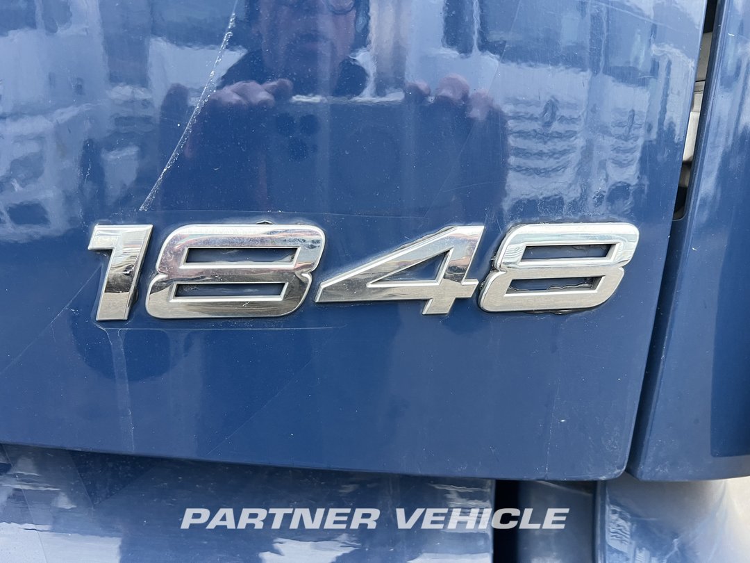 frontLeft : Mercedes Actros 1848 Tractor