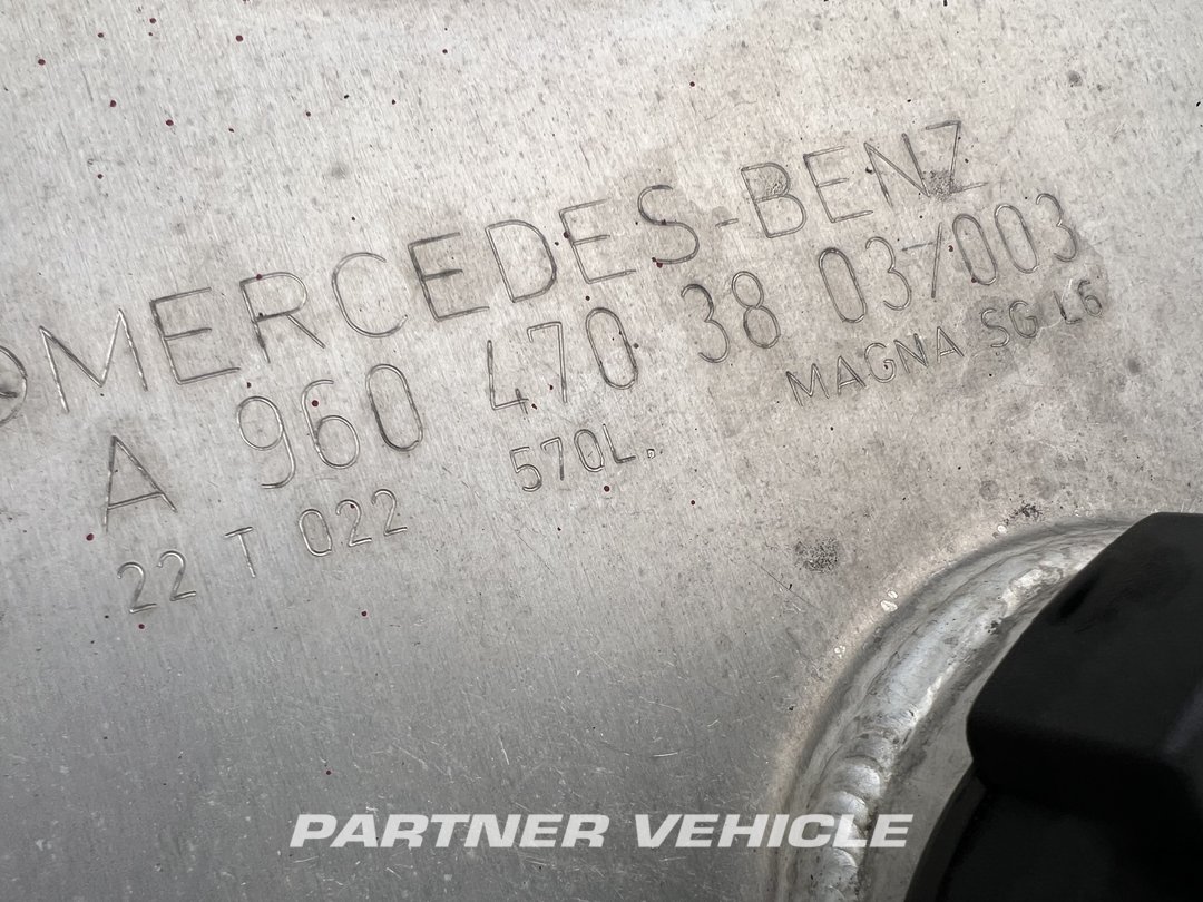 frontLeft : Mercedes Actros 1851 Tractor