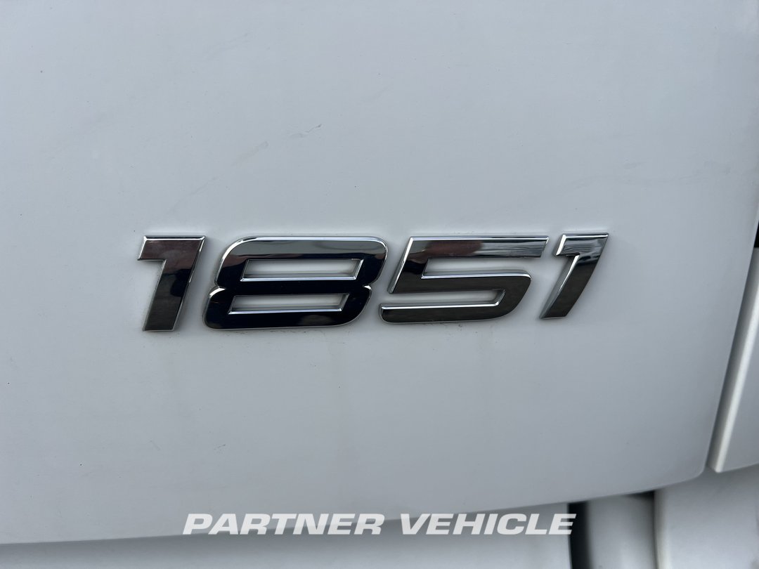 frontLeft : Mercedes Actros 1851 Tractor