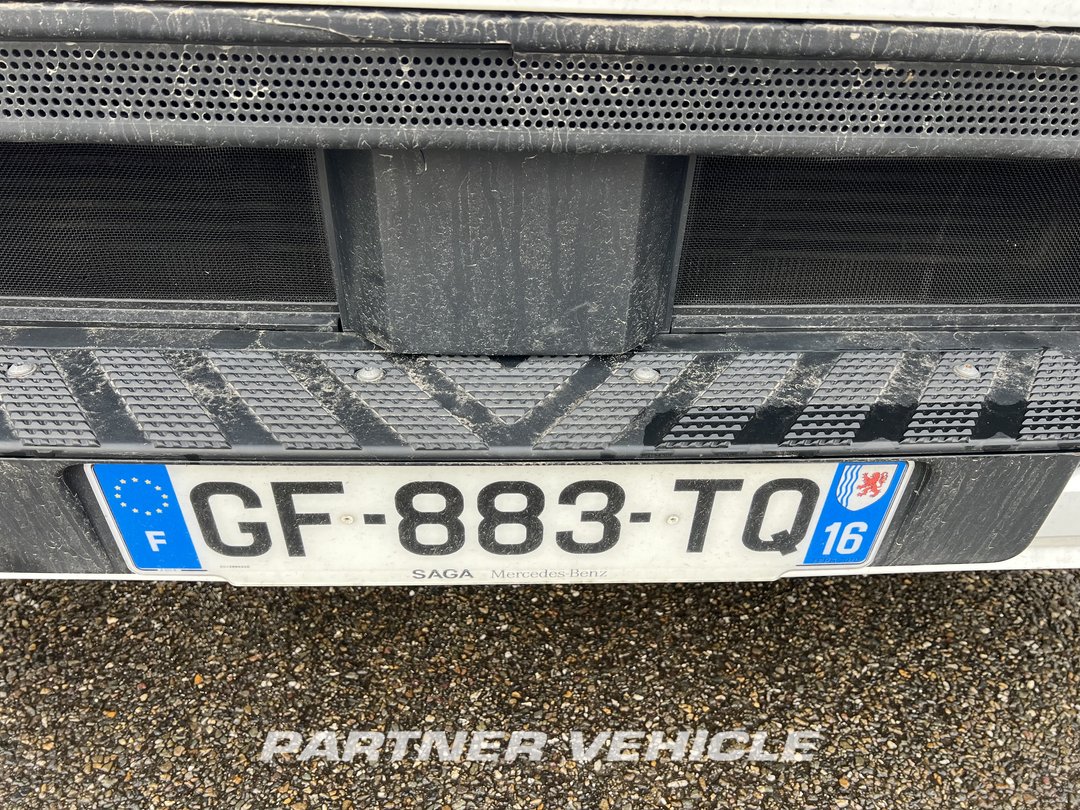 frontLeft : Mercedes Actros 1851 Tractor