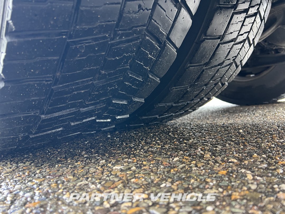 frontLeft : Mercedes Actros 1851 Tractor