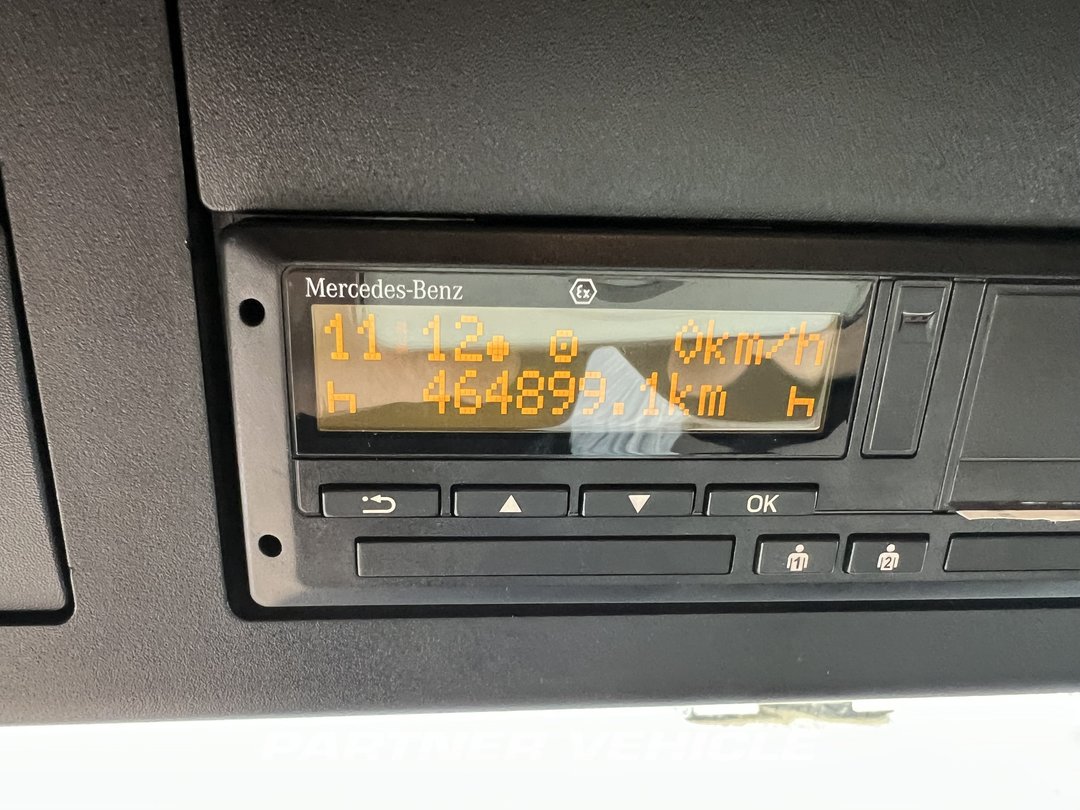 frontLeft : Mercedes Actros 1851 Tractor