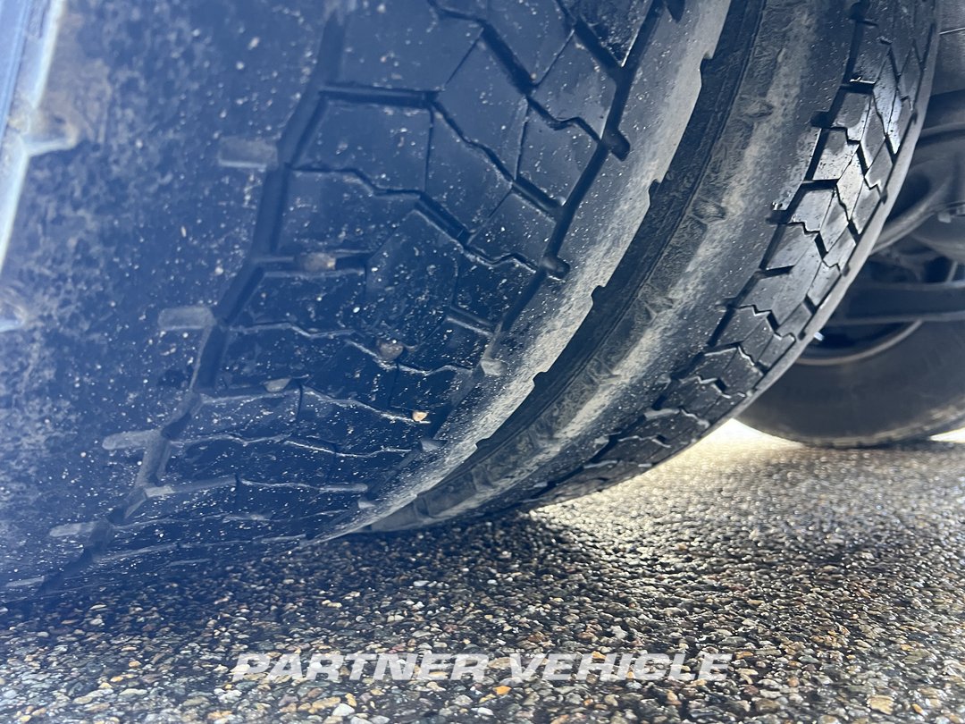 frontLeft : Mercedes Actros 1848 Влекач