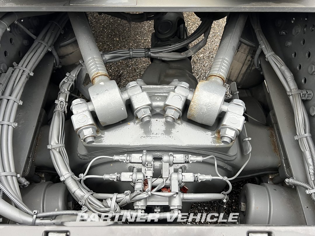 frontLeft : Mercedes Actros 1845 Tractor