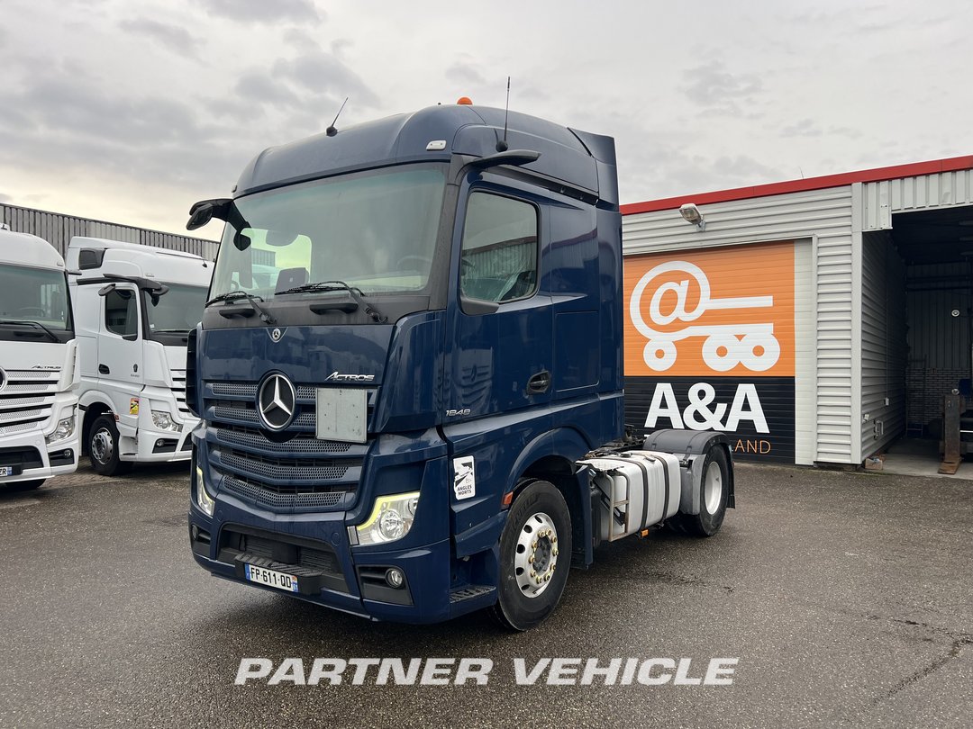frontLeft : Mercedes Actros 1848 Влекач
