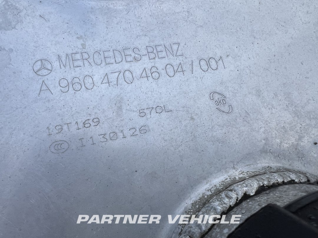 frontLeft : Mercedes Actros 1848 Tractor