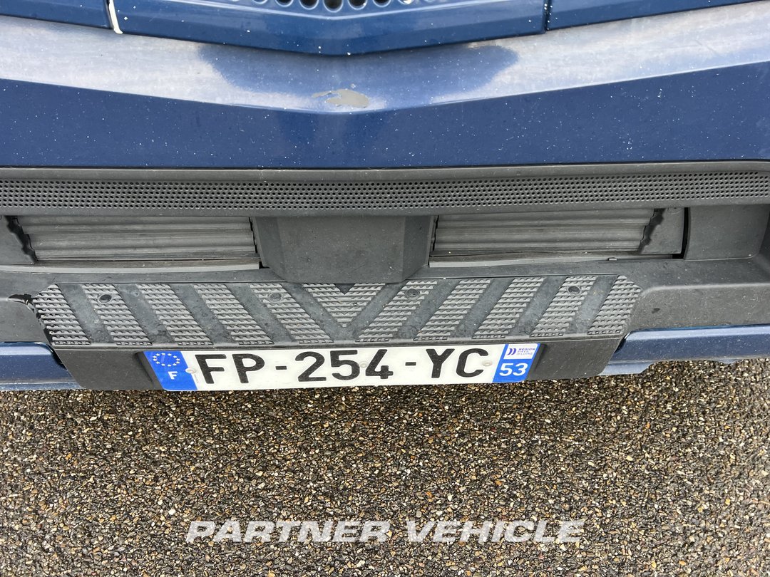 frontLeft : Mercedes Actros 1848 Tractor