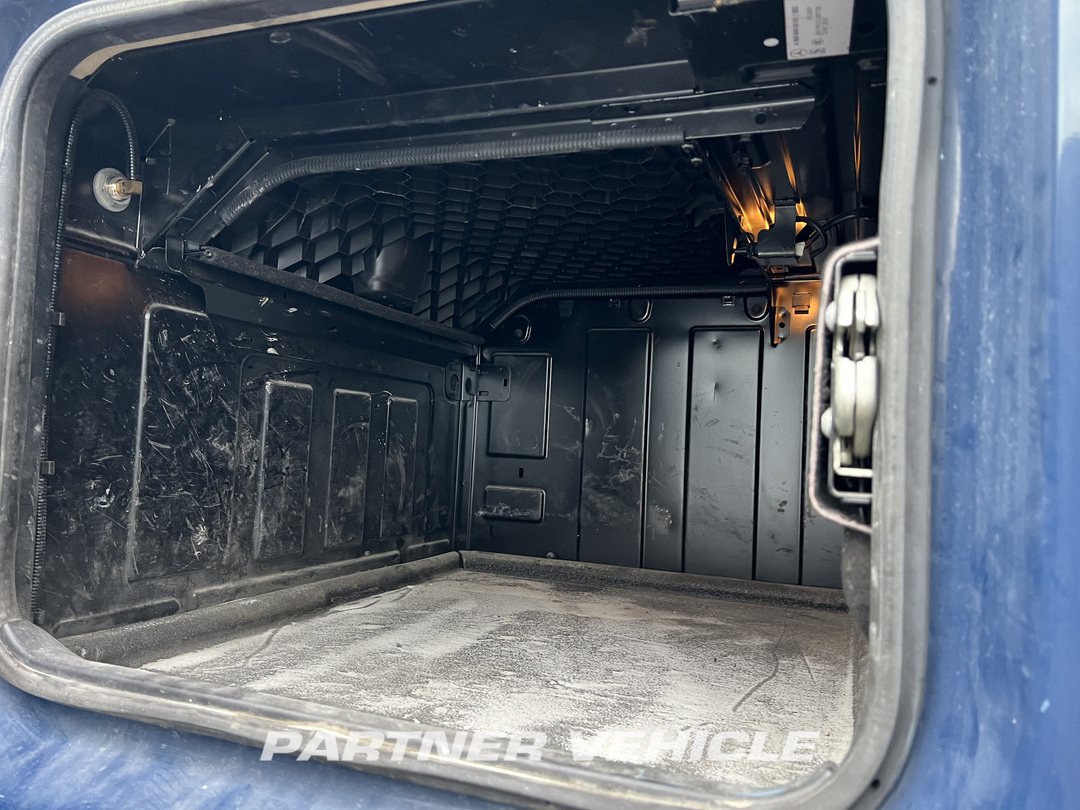 frontLeft : Mercedes Actros 1848 Tractor