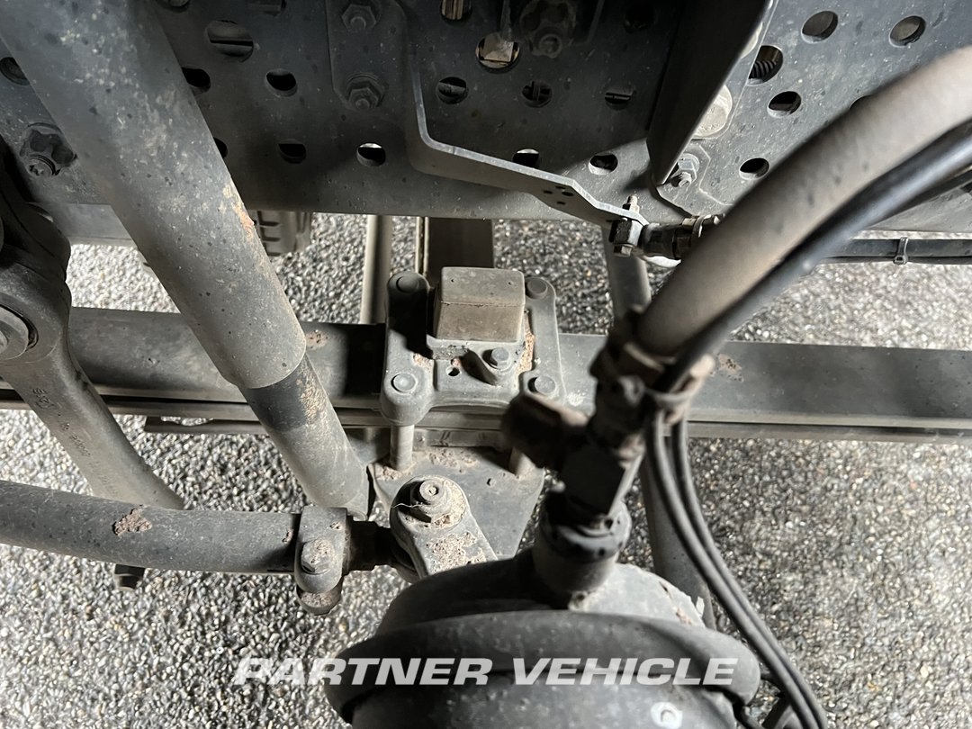 frontLeft : Mercedes Actros 1848 Cap tractor