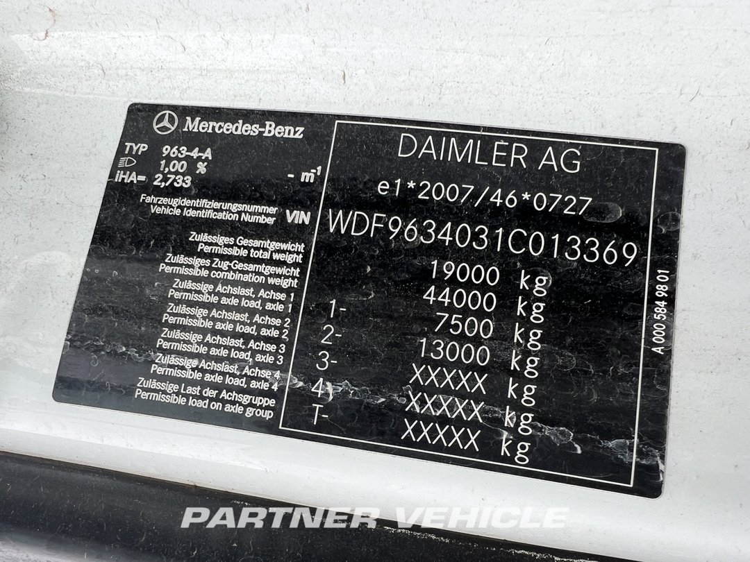 frontLeft : Mercedes Actros 1848 Tractor