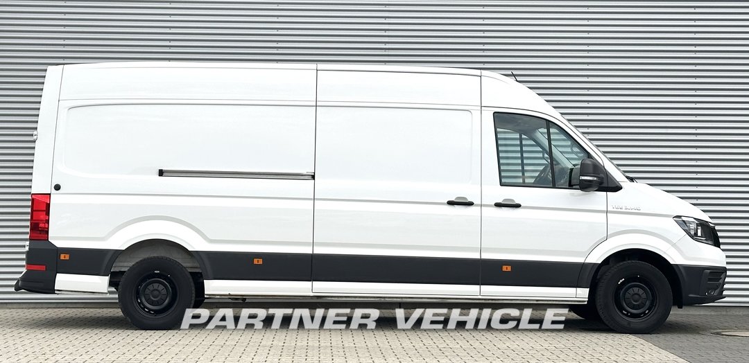 frontLeft : MAN TGE 3.140 Closed box van
