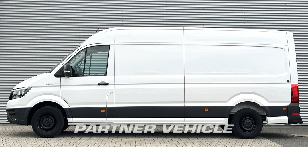 frontLeft : MAN TGE 3.140 Closed box van