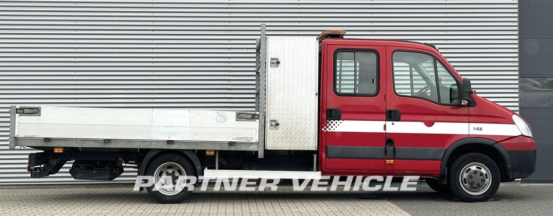 frontLeft : Iveco Daily 35C14 Öppen