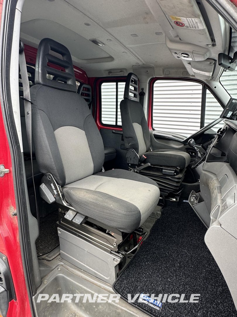 frontLeft : Iveco Daily 35C14 Öppen