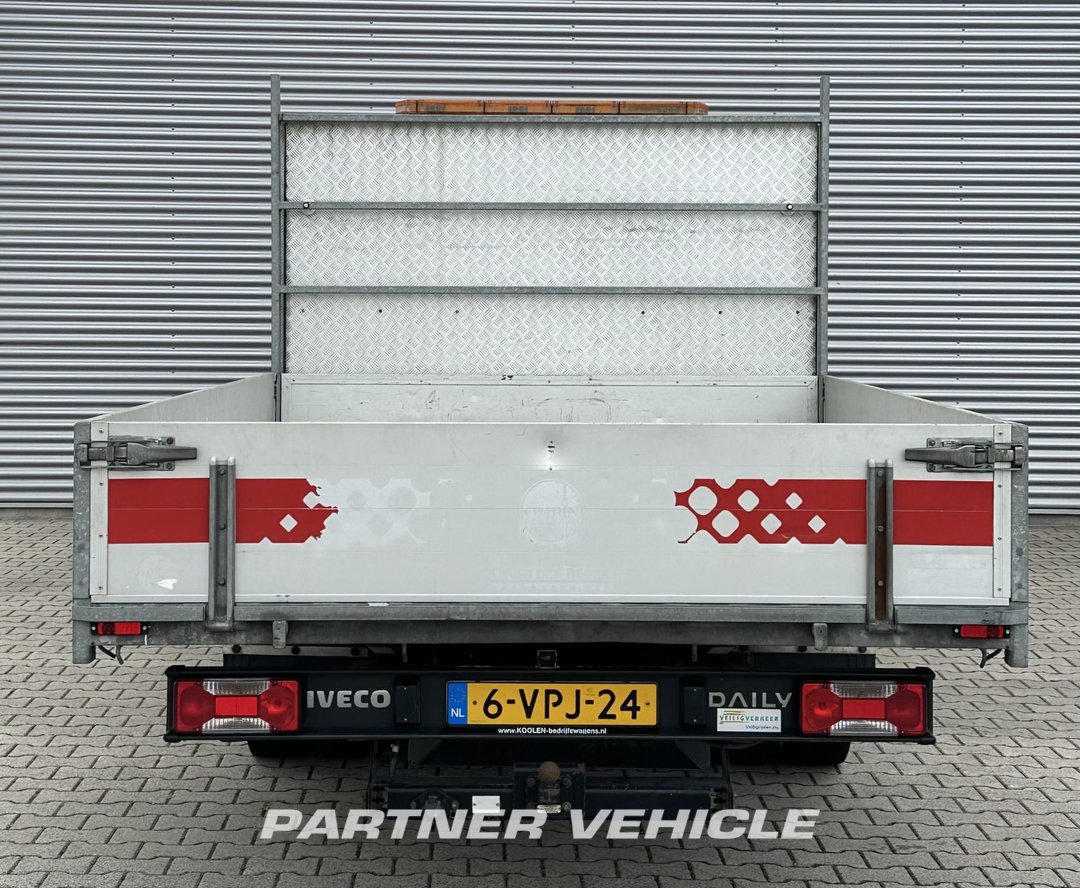 frontLeft : Iveco Daily 35C14 Öppen