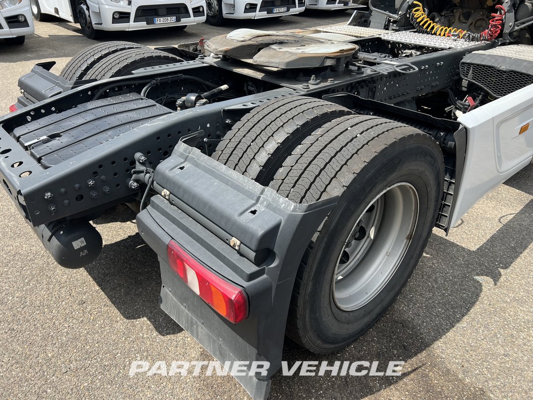 frontLeft : Mercedes Actros 1845 Cap tractor
