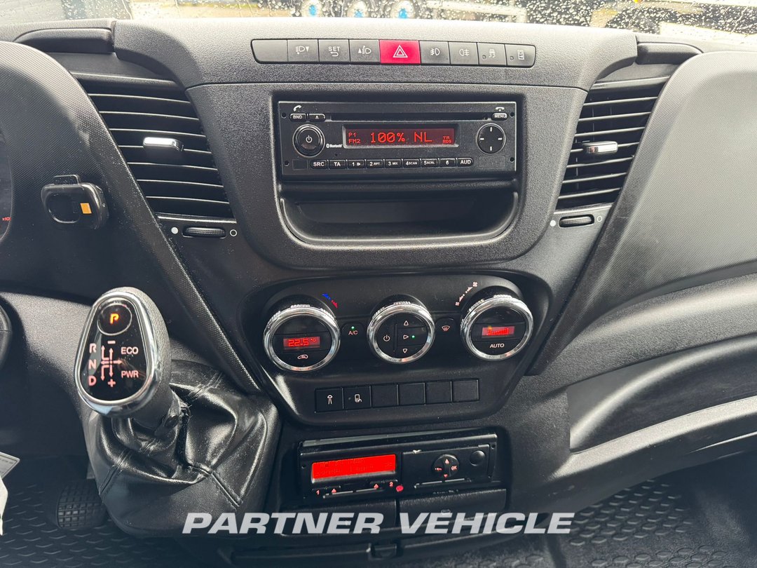 frontLeft : Iveco Daily 35S17 BE Kombinacija