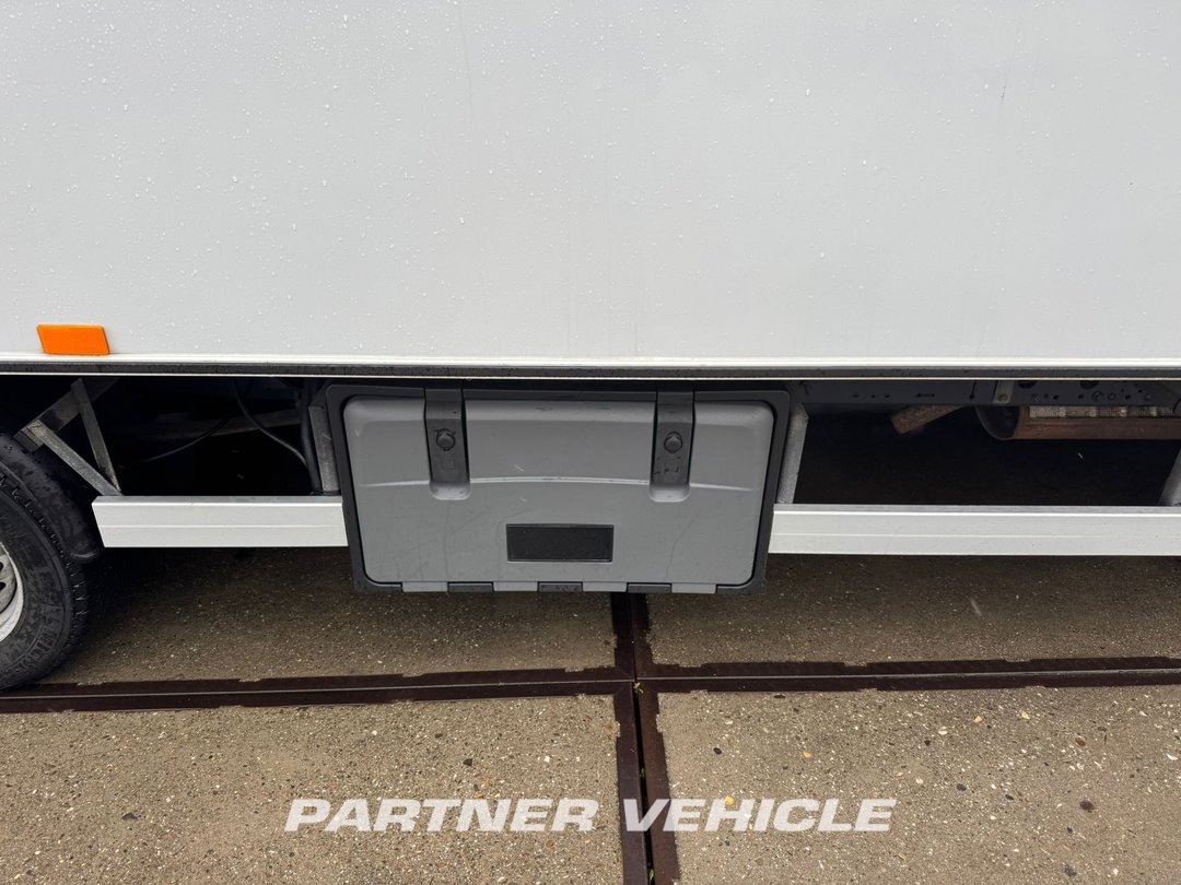 frontLeft : Iveco Daily 35S17 BE Kombinacija