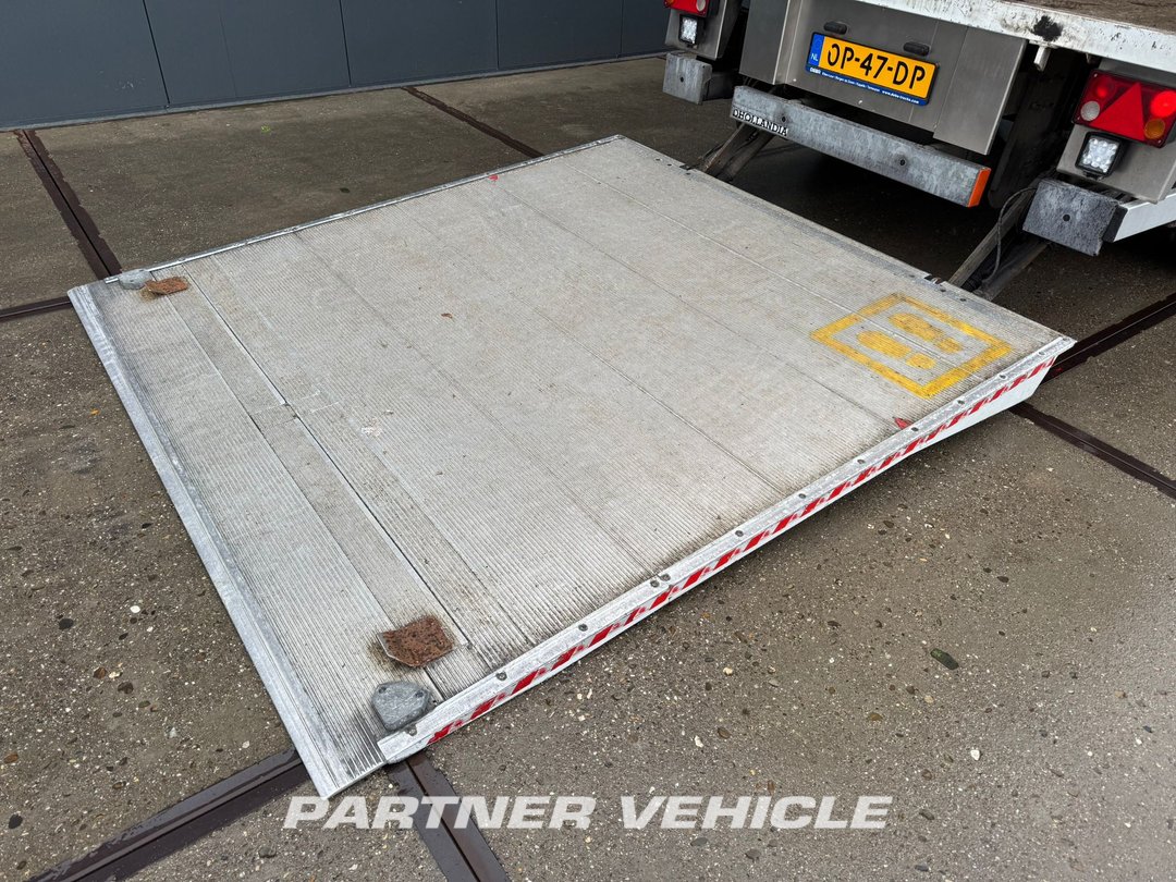frontLeft : Iveco Daily 35S17 BE Kombinacija