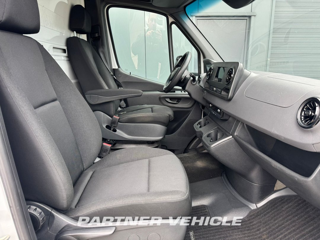 frontLeft : Mercedes Sprinter 514 CDI Carrosseries