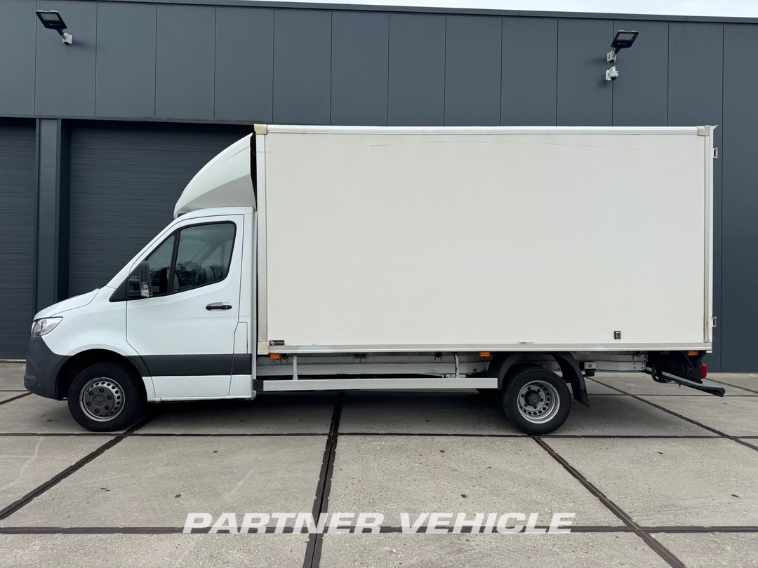 frontLeft : Mercedes Sprinter 514 CDI Carrosseries