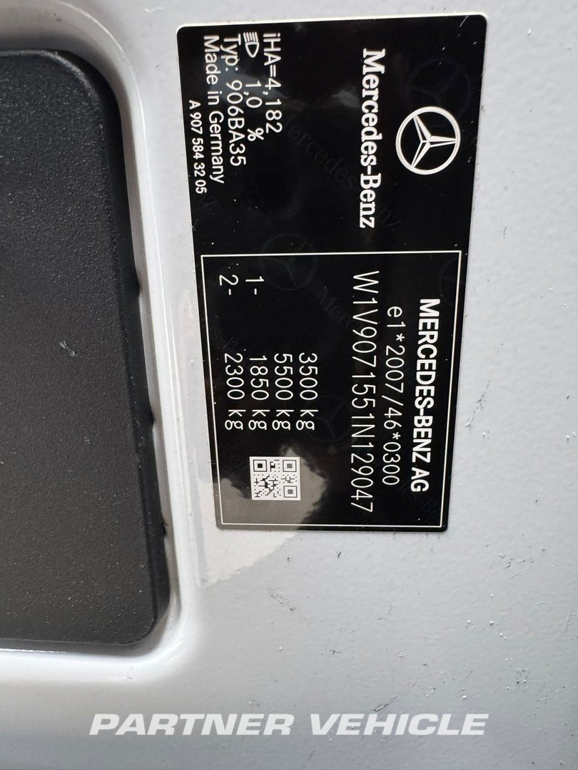 frontLeft : Mercedes Sprinter 514 CDI Carrosseries