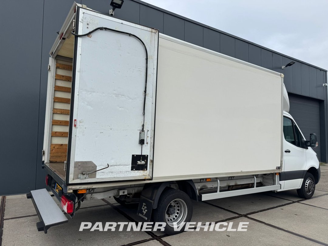 frontLeft : Mercedes Sprinter 514 CDI Carrosseries
