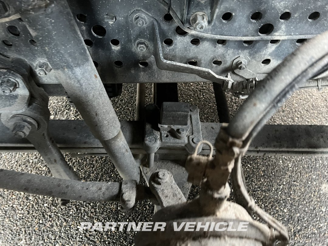 frontLeft : Mercedes Actros 1848 Cap tractor