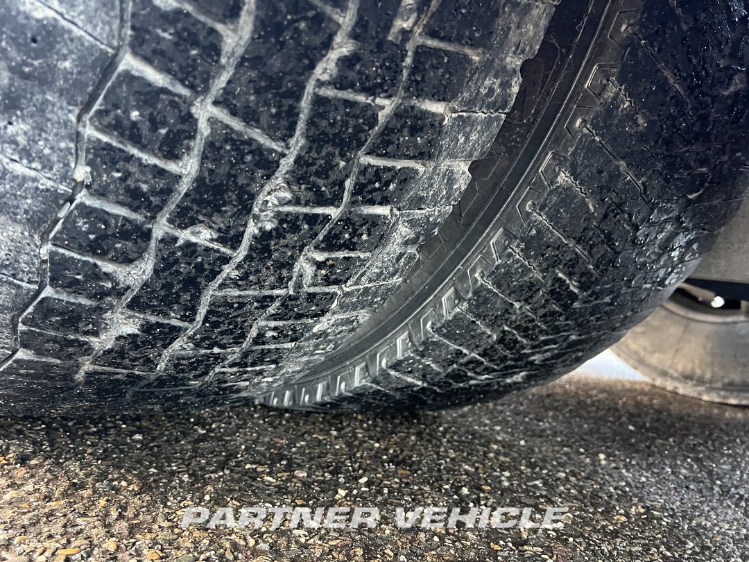 frontLeft : Mercedes Actros 1848 Cap tractor