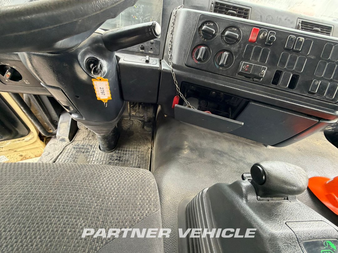 frontLeft : Mercedes Actros 1840 Tractor