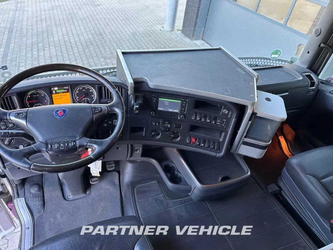 frontLeft : Scania R580 V8 Trækker