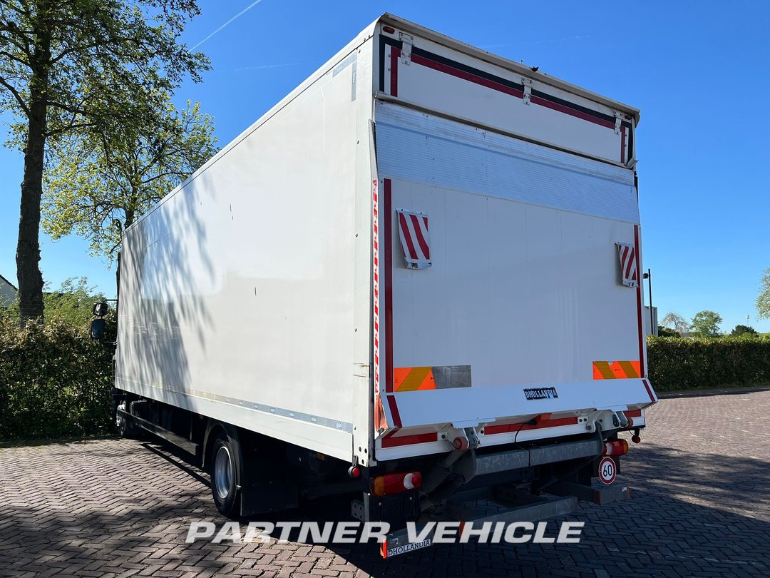 frontLeft : DAF LF 230 Kassebil