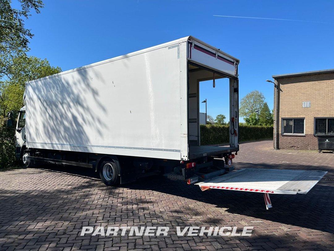 frontLeft : DAF LF 230 Kassebil